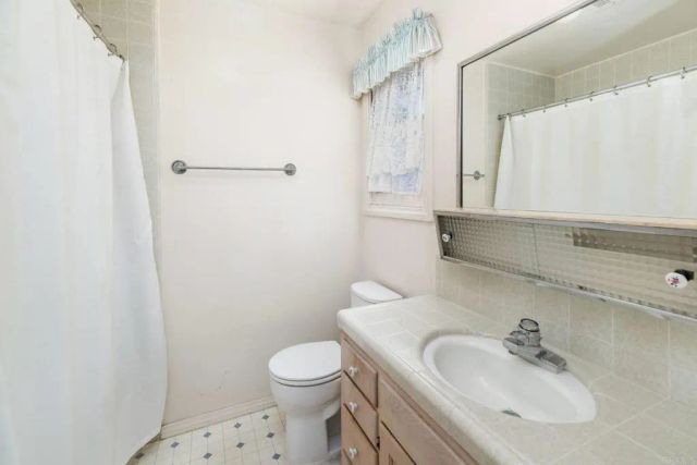 678 Silvergate Ave, San Diego, CA 92106