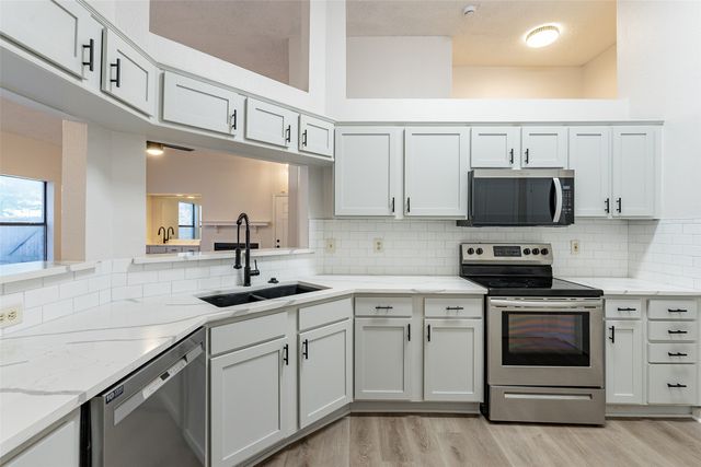 2203 Greenview Drive, Carrollton, TX 75010