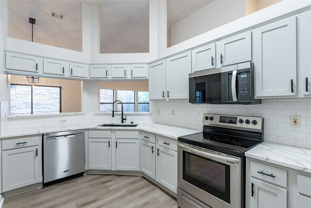 2203 Greenview Drive, Carrollton, TX 75010
