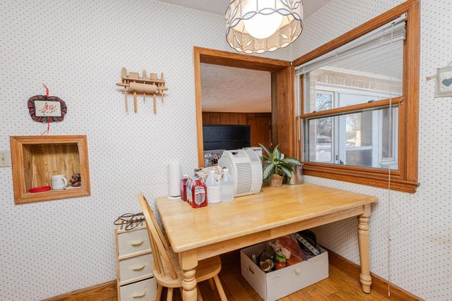 8824 W Harrison AVENUE, West Allis, WI 53227