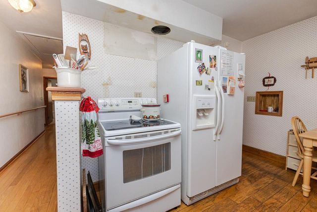 8824 W Harrison AVENUE, West Allis, WI 53227