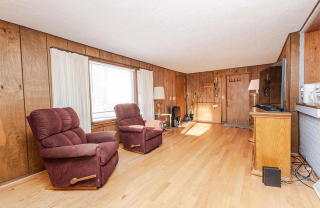 8824 W Harrison AVENUE, West Allis, WI 53227