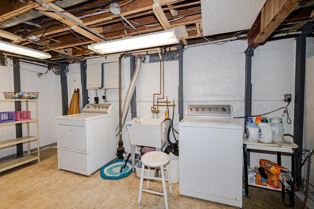 8824 W Harrison AVENUE, West Allis, WI 53227