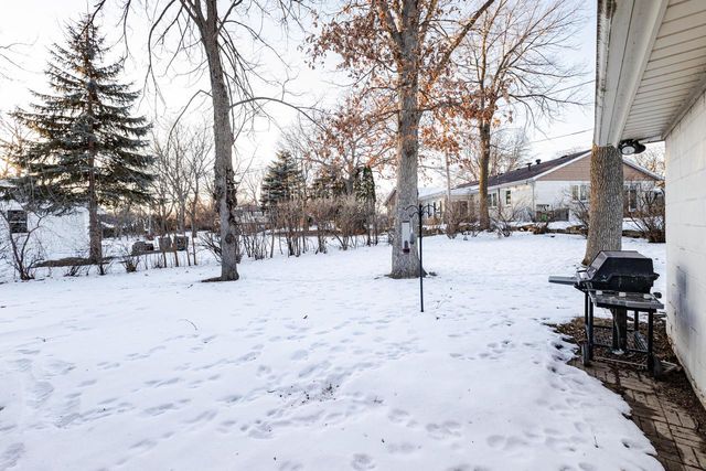 8824 W Harrison AVENUE, West Allis, WI 53227