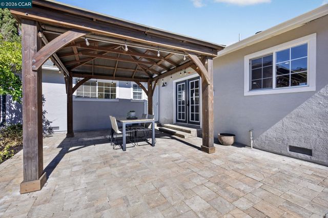 1883 Lynwood Dr, Concord, CA 94519