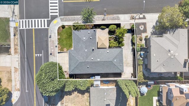 1883 Lynwood Dr, Concord, CA 94519