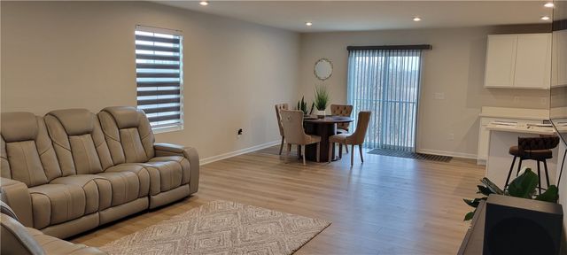 1579 Meadowbrook Lane, Farmington, NY 14425