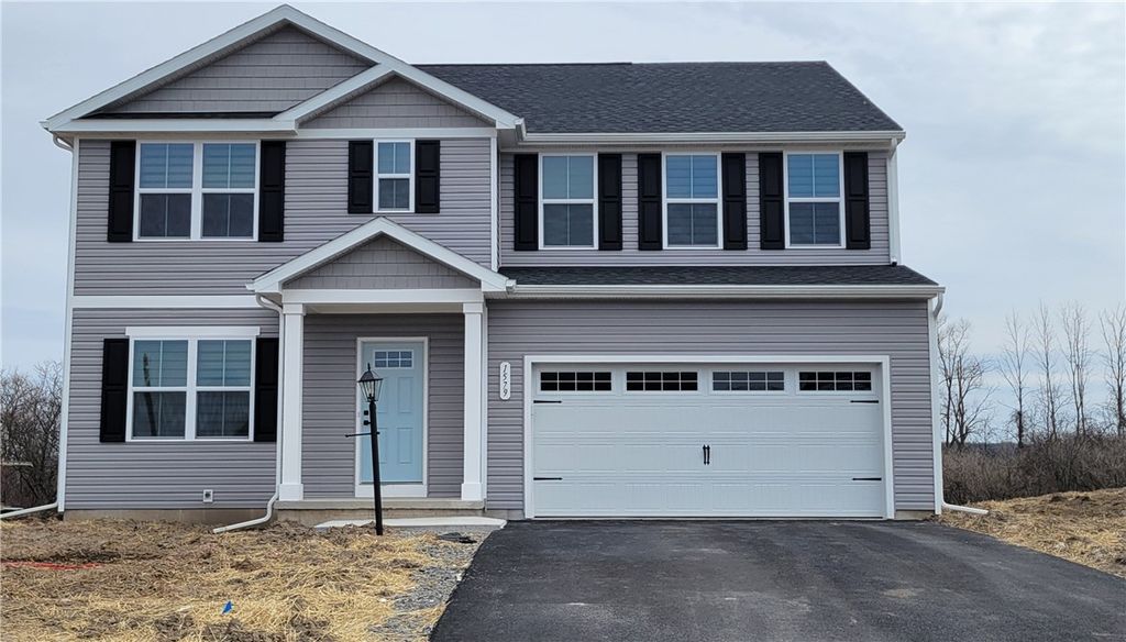 1579 Meadowbrook Lane, Farmington, NY 14425