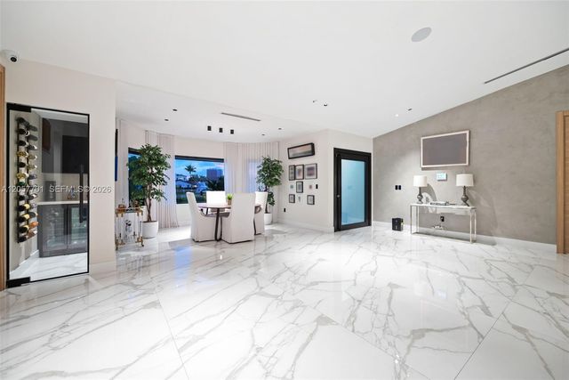 16431 NE 34th Avenue, North Miami Beach, FL 33160