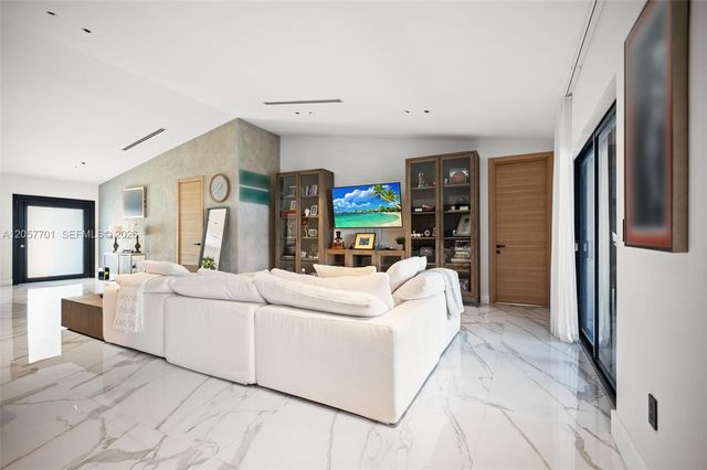 16431 NE 34th Avenue, North Miami Beach, FL 33160