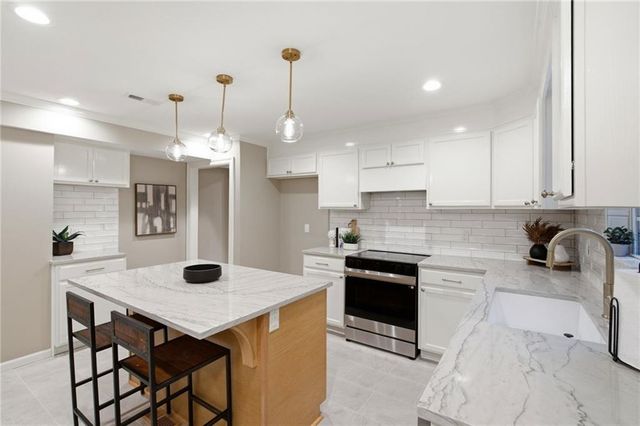 4331 Bell Street, Kansas City, MO 64111