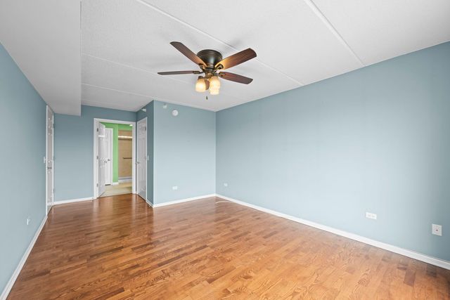 6807 N Milwaukee Avenue 601, Niles, IL 60714