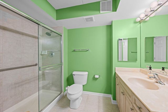 6807 N Milwaukee Avenue 601, Niles, IL 60714