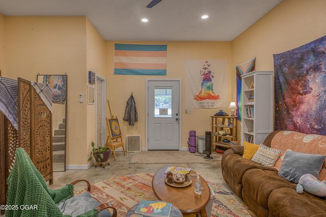 6335 W Junge Boulevard, Joplin, MO 64804