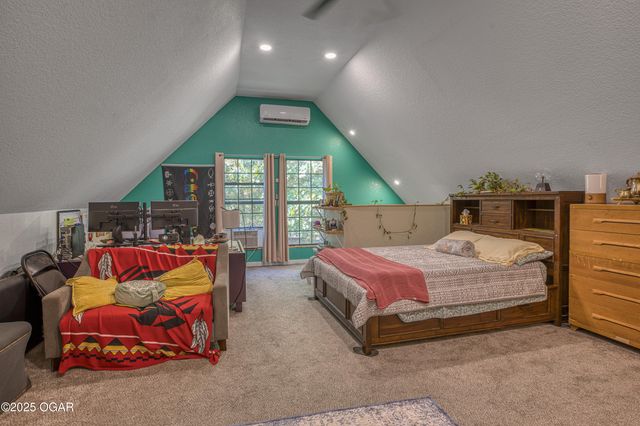 6335 W Junge Boulevard, Joplin, MO 64804