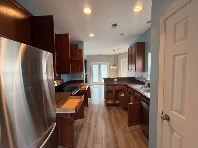 194 Avonshire Drive, Summerville, SC 29483