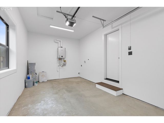 313 Se OAR Ave, Lincoln City, OR 97367