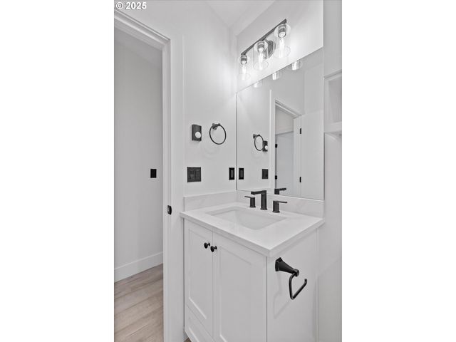 313 Se OAR Ave, Lincoln City, OR 97367