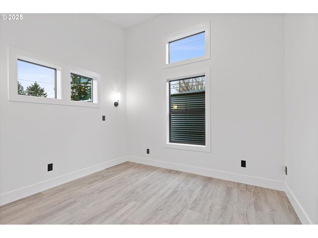 313 Se OAR Ave, Lincoln City, OR 97367