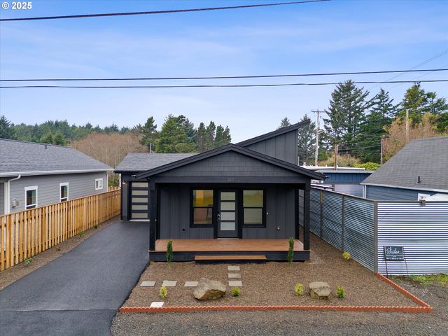 313 Se OAR Ave, Lincoln City, OR 97367