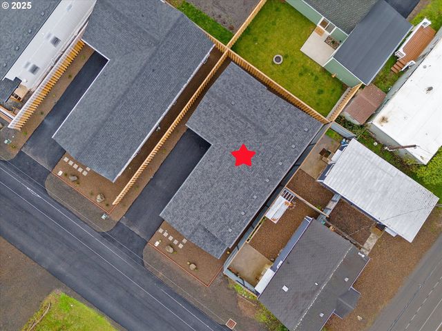 313 Se OAR Ave, Lincoln City, OR 97367