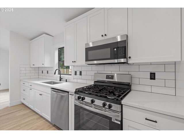 313 Se OAR Ave, Lincoln City, OR 97367