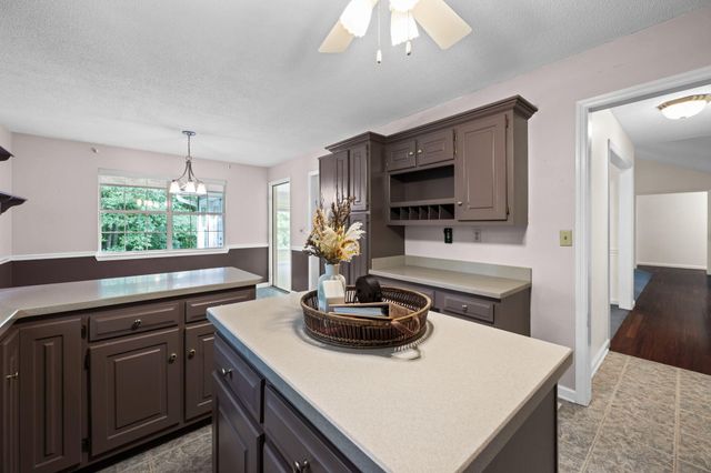555 Blue Bird Lane, Ringgold, GA 30736