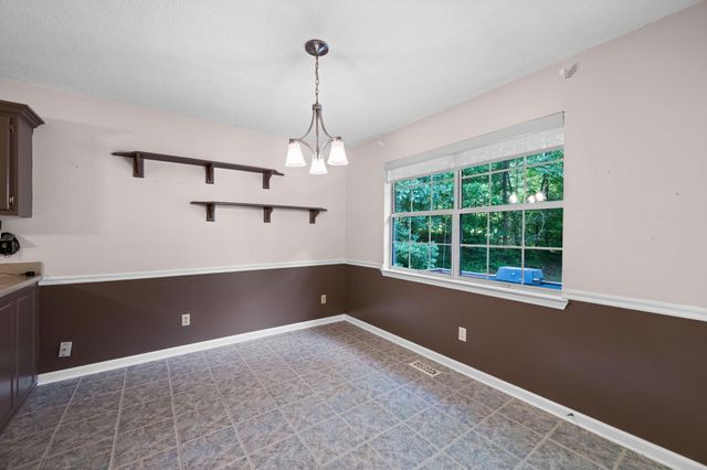 555 Blue Bird Lane, Ringgold, GA 30736