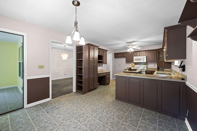 555 Blue Bird Lane, Ringgold, GA 30736