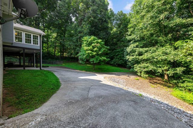 555 Blue Bird Lane, Ringgold, GA 30736