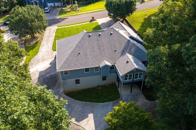 555 Blue Bird Lane, Ringgold, GA 30736