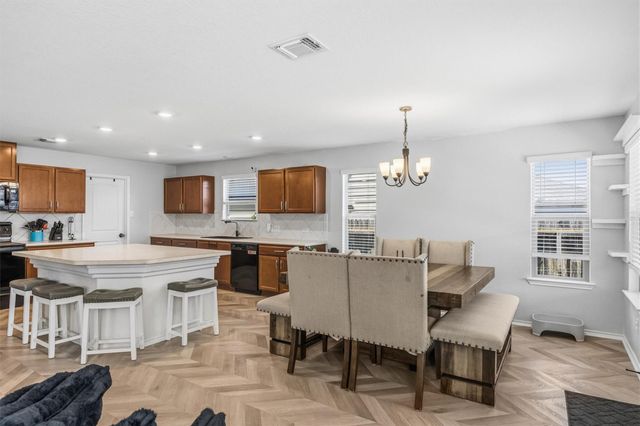 724 Bailey Park DR, Jarrell, TX 76537