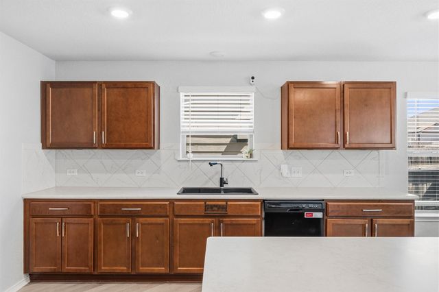 724 Bailey Park DR, Jarrell, TX 76537