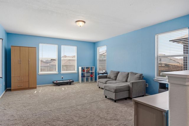 724 Bailey Park DR, Jarrell, TX 76537