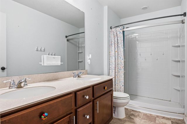 724 Bailey Park DR, Jarrell, TX 76537