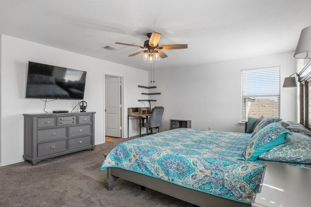 724 Bailey Park DR, Jarrell, TX 76537