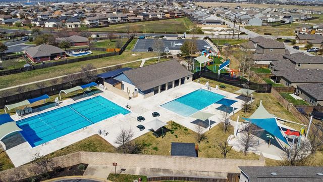 724 Bailey Park DR, Jarrell, TX 76537