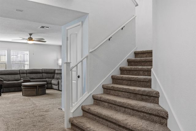 724 Bailey Park DR, Jarrell, TX 76537