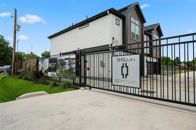 2110 Dewalt Street F, Houston, TX 77088