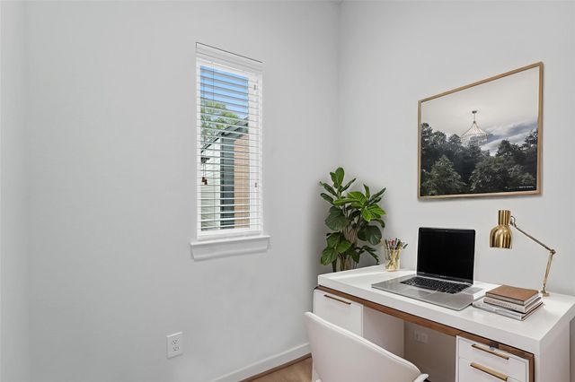 2110 Dewalt Street F, Houston, TX 77088