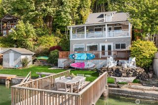 27704 Manzanita Beach Road SW, Vashon, WA 98070