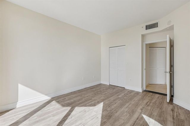 7330 Ocean Terrace Lph-c, Miami Beach, FL 33141