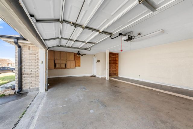 3460 Lake Arthur Drive, Port Arthur, TX 77642