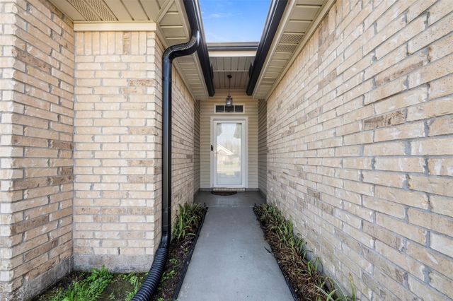 3460 Lake Arthur Drive, Port Arthur, TX 77642