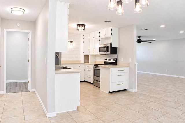 8042 RIDGE WAY, Orlando, FL 32817