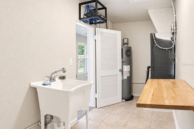 8042 RIDGE WAY, Orlando, FL 32817