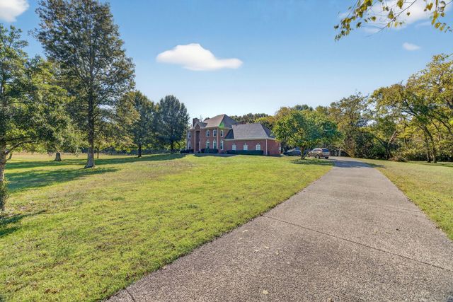 2201 Old Hickory Blvd, Nashville, TN 37215