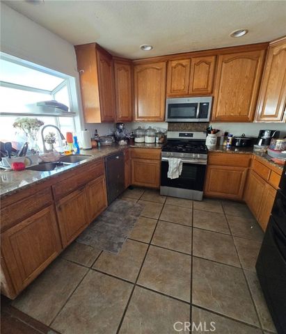 3151 E Radcliffe, Anaheim, CA 92806