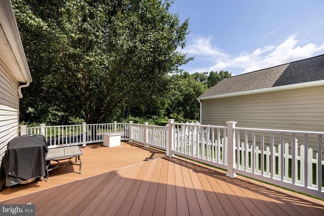 9693 ROYAL CREST CIR, Frederick, MD 21704
