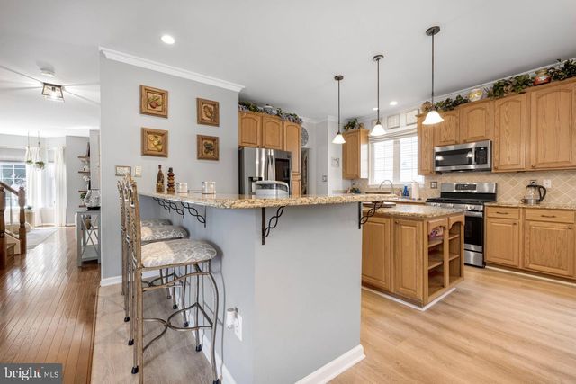 9693 ROYAL CREST CIR, Frederick, MD 21704